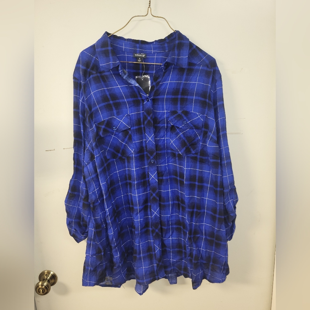 Torrid blouse - Picture 2 of 5